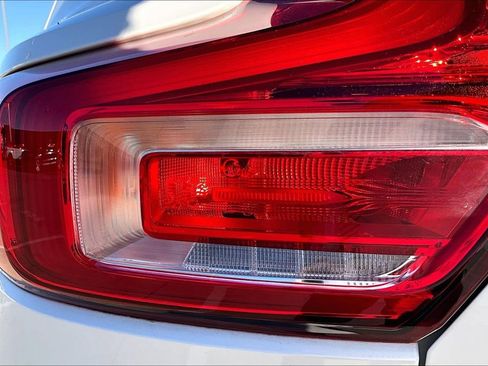 Used 2023 Volvo XC40 B5 Plus w/ Protection Package image 39