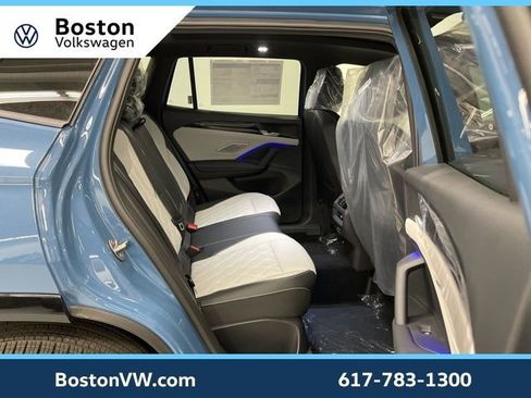 New 2026 Volkswagen Tiguan SEL R-Line AWD/4WD image 10