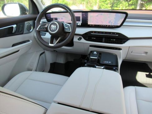 New 2026 Buick Enclave Avenir w/ Super Cruise Package FWD image 12