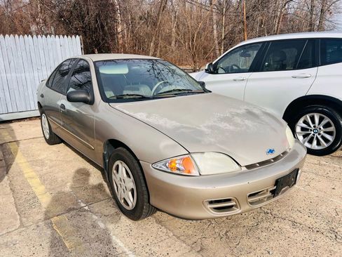 Used 2001 Chevrolet Cavalier LS w/ Preferred Equipment Group 2 image 3