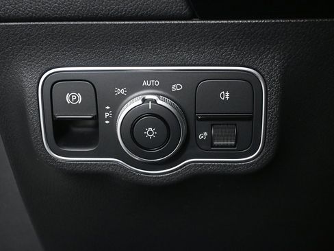 Certified 2025 Mercedes-Benz GLA 35 AMG 4MATIC image 9