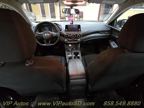 Used 2024 Nissan Sentra S image 11