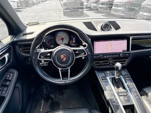 Used 2020 Porsche Macan S image 24