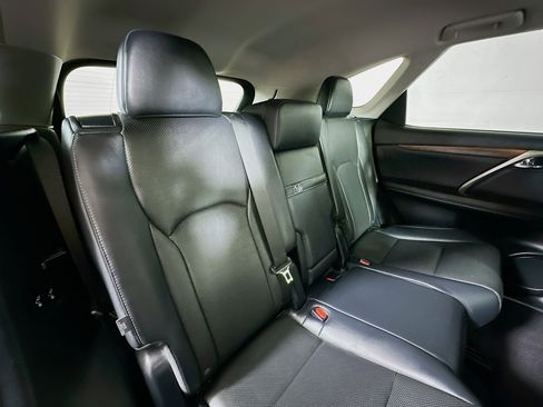 Used 2021 Lexus RX 350L Premium w/ Premium Package image 28