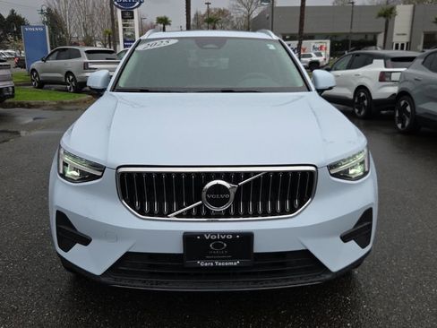 Certified 2025 Volvo XC40 B5 Core image 11