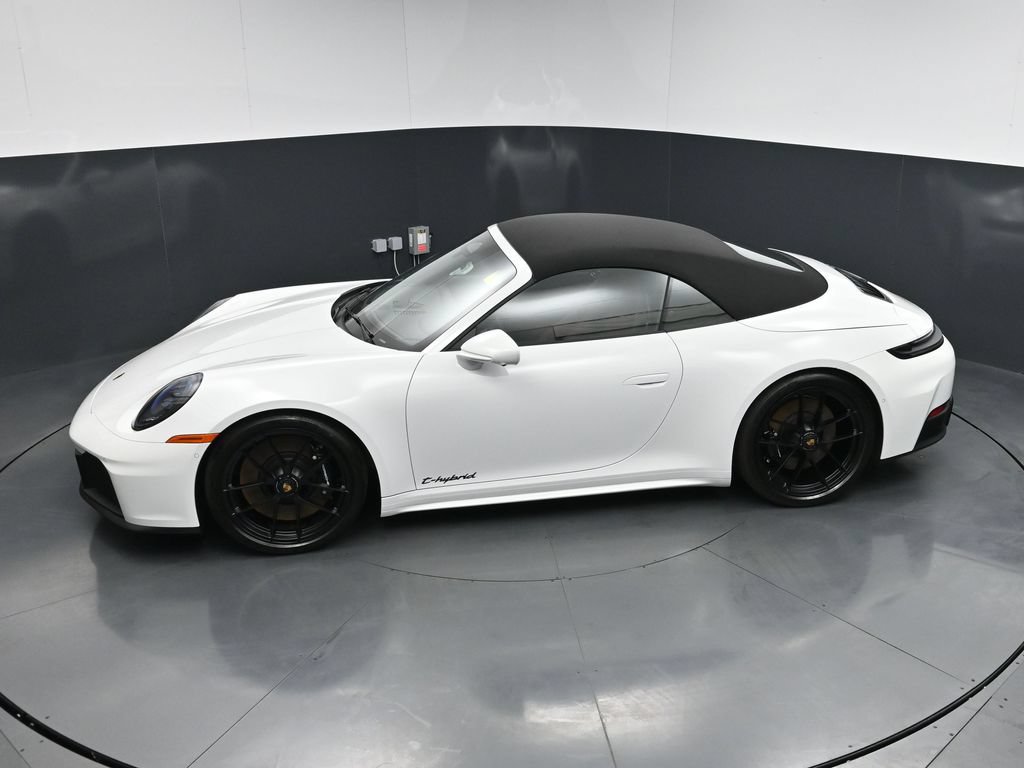 Used 2026 Porsche 911 Carrera GTS RWD image 16