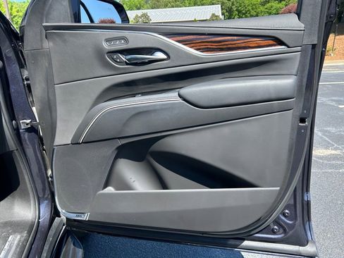 Used 2023 Cadillac Escalade Premium Luxury RWD image 63