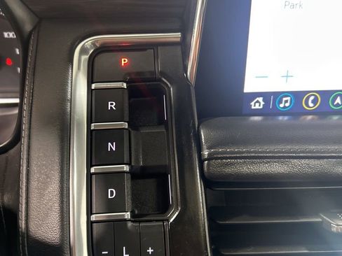 Used 2021 Chevrolet Tahoe Z71 w/ Z71 Signature Package image 30