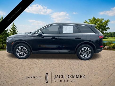 Certified 2024 Lincoln Corsair AWD image 3