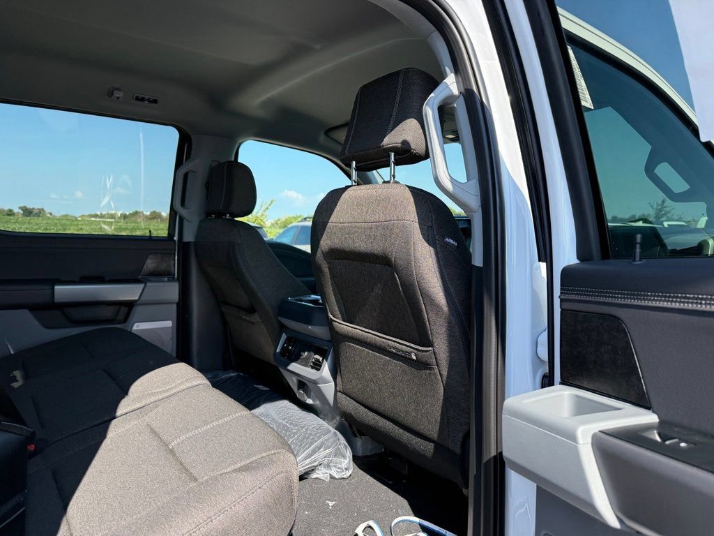 New 2027 Ford F250 XLT w/ XLT Premium Package AWD/4WD image 29