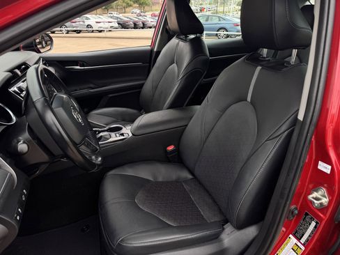 Used 2020 Toyota Camry XSE image 25