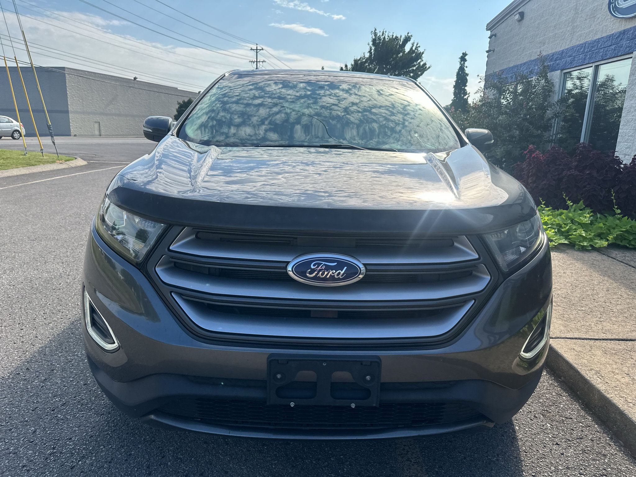 Used 2018 Ford Edge SEL w/ Equipment Group 201A AWD/4WD image 9