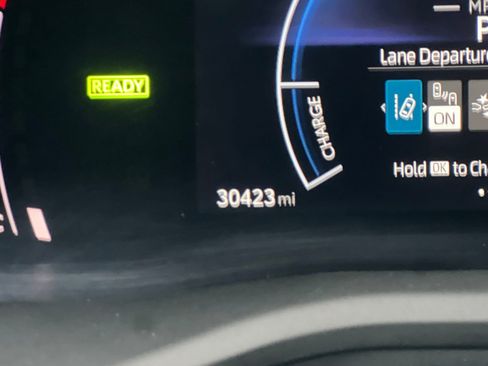 Certified 2025 Toyota Camry LE w/ Convenience Package image 21