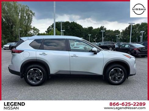 Certified 2024 Nissan Rogue SV w/ SV Premium Package AWD/4WD image 5