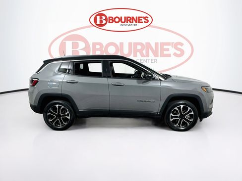 Used 2024 Jeep Compass Limited AWD/4WD image 10