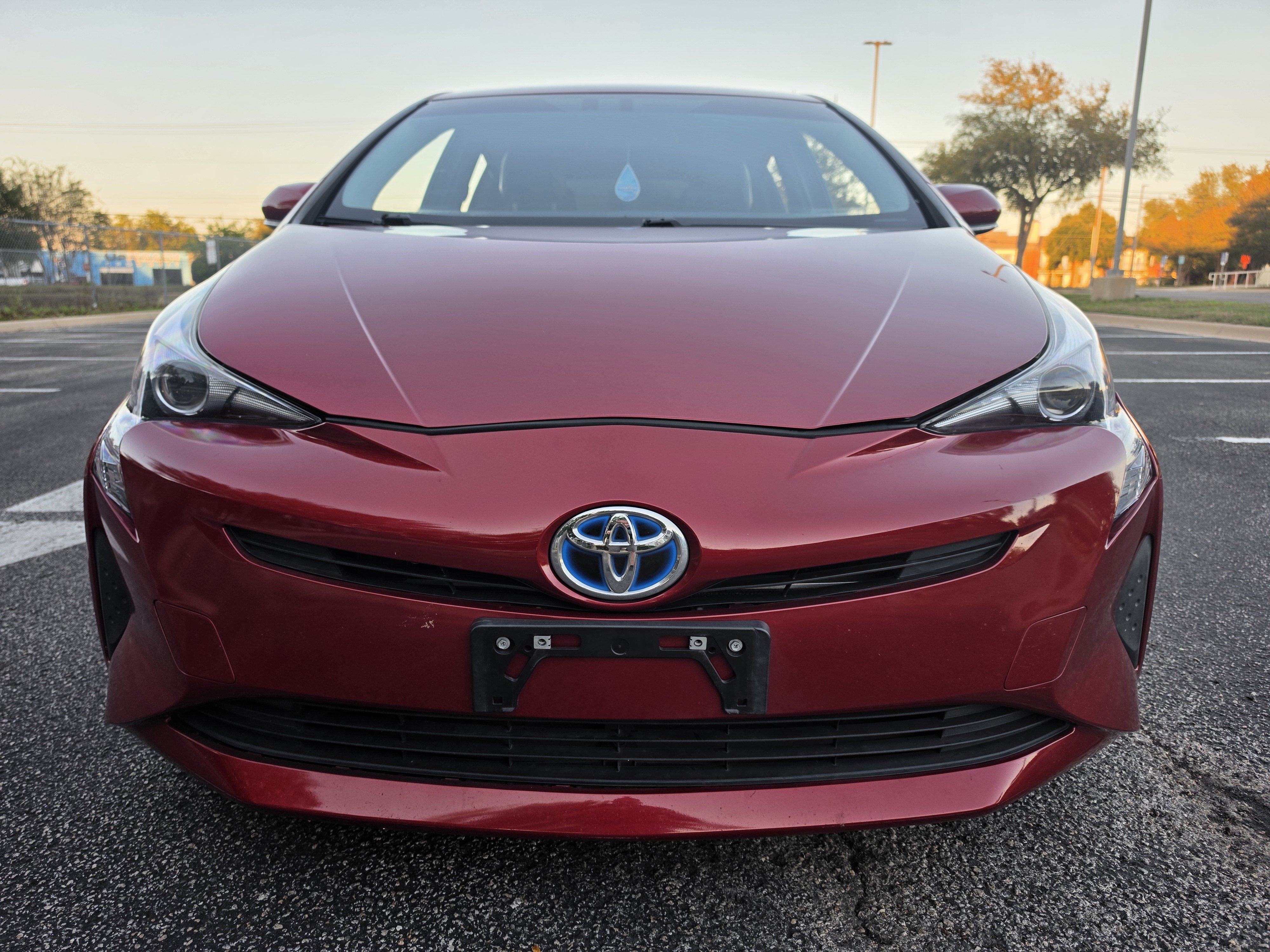 Used 2016 Toyota Prius Four FWD image 2