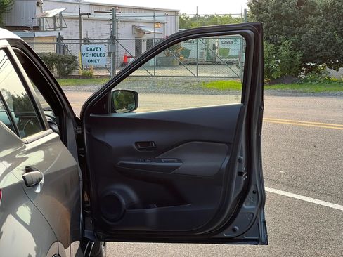 Used 2020 Nissan Kicks S FWD image 35
