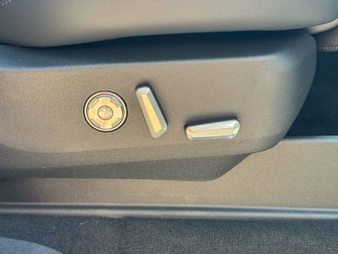 New 2025 Lincoln Navigator L Reserve w/ Jet Appearance Package image 13