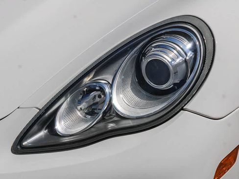 Used 2012 Porsche Panamera RWD image 10