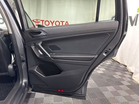 Used 2018 Volkswagen Tiguan SE image 14