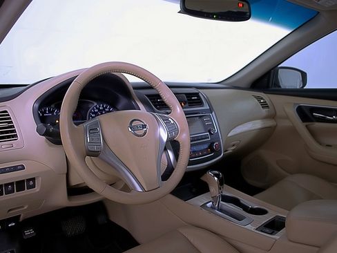 Used 2017 Nissan Altima 2.5 SL w/ Moonroof Package image 20