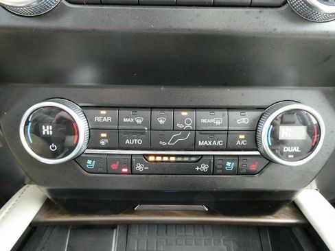 Used 2021 Ford Expedition Max Platinum image 37