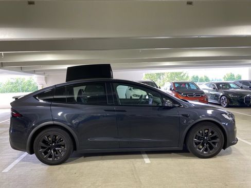 Used 2025 Tesla Model X AWD/4WD image 6