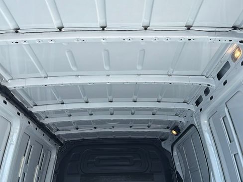 Used 2025 Mercedes-Benz Sprinter 2500 image 13