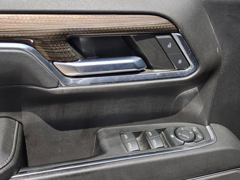 Used 2024 Chevrolet Silverado 1500 LT AWD/4WD image 16