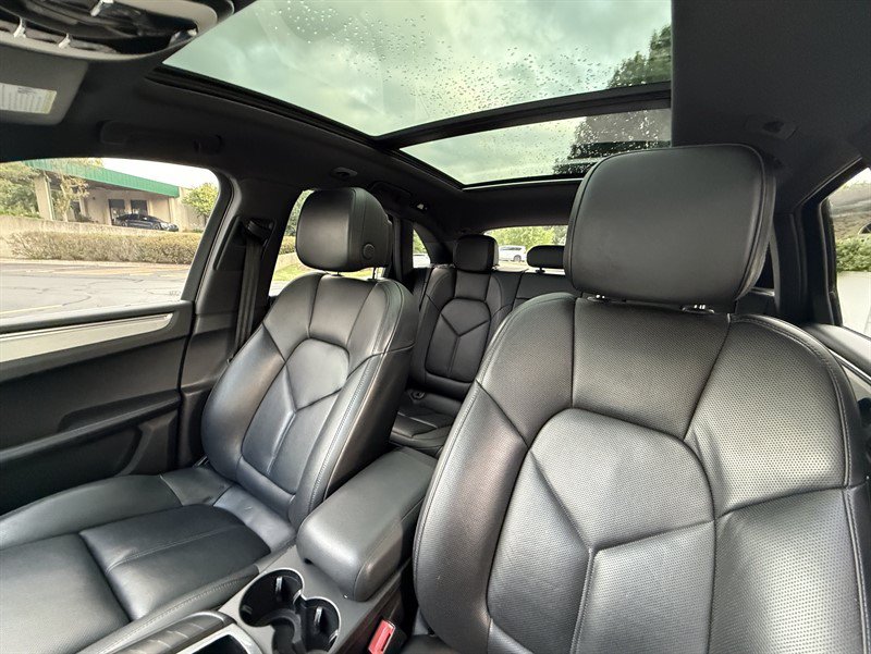 Used 2016 Porsche Macan S AWD/4WD image 23