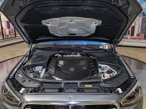 Used 2021 Mercedes-Benz S 580 4MATIC Sedan image 5