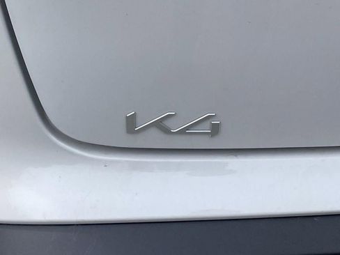 New 2025 Kia K4 FWD image 27