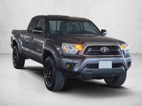 Used 2013 Toyota Tacoma 4x4 Access Cab V6 w/ TRD Off-Road Pkg image 3