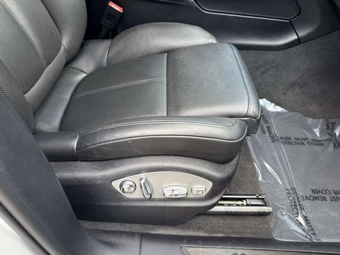 Used 2022 Porsche Macan GTS image 25