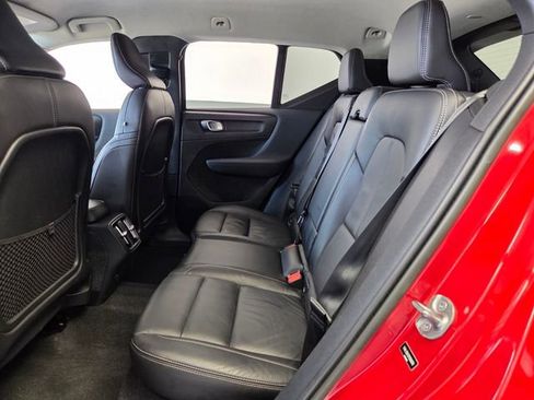 Used 2023 Volvo XC40 B5 Core AWD/4WD image 11