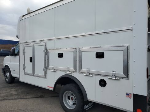 New 2025 GMC Savana 4500 w/ Power Convenience Package image 13