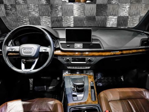 Used 2018 Audi Q5 2.0T Premium Plus w/ Premium Plus Package image 16