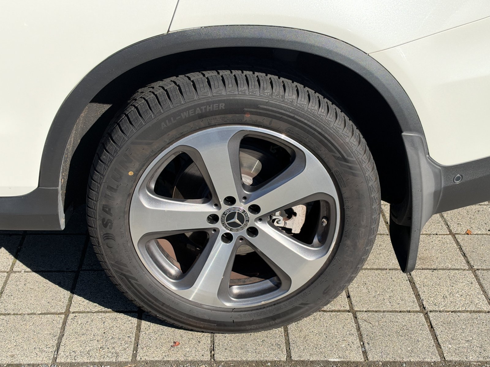 Used 2018 Mercedes-Benz GLC 300 4MATIC image 12