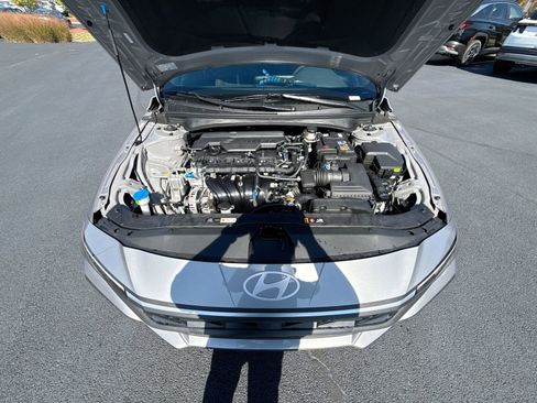 New 2025 Hyundai Elantra Sport image 26