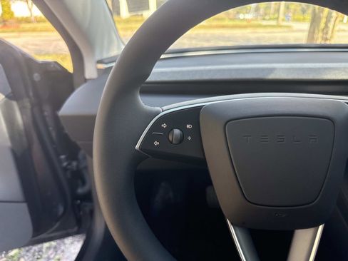 Used 2025 Tesla Model 3 Long Range image 28