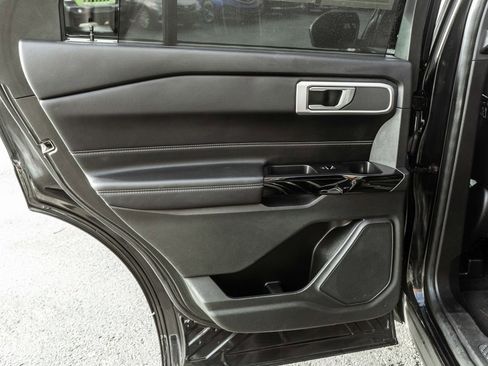 Used 2022 Ford Explorer ST w/ ST Street Pack image 38