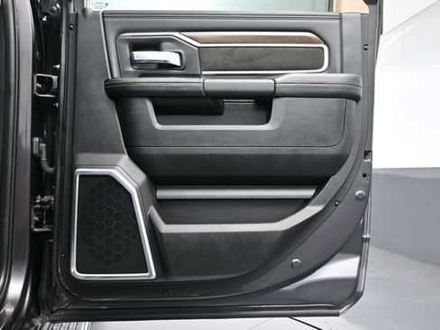 Used 2022 RAM 3500 Laramie AWD/4WD image 31