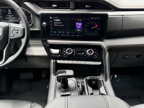 Used 2024 GMC Sierra 1500 AT4 w/ Technology Package AWD/4WD image 26