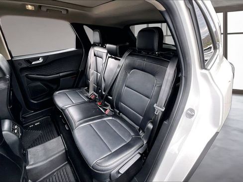 Used 2020 Ford Escape Titanium w/ Titanium Premium Package 2.0 AWD/4WD image 26