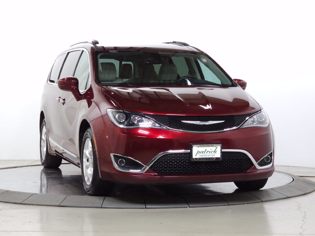 Used 2017 Chrysler Pacifica Touring-L Plus w/ Tire & Wheel Group FWD image 1