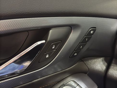 Used 2019 Chevrolet Traverse Premier image 35