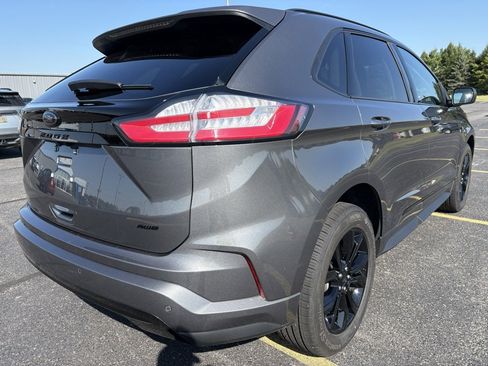 Used 2024 Ford Edge SE w/ Black Appearance Package image 36