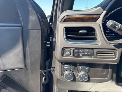 Used 2024 Chevrolet Tahoe Premier AWD/4WD image 11