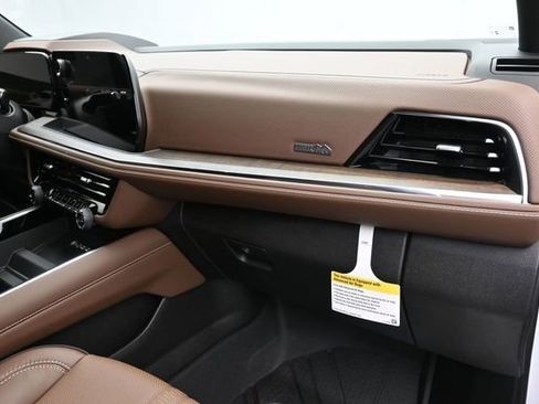 New 2026 Chevrolet Tahoe High Country AWD/4WD image 39