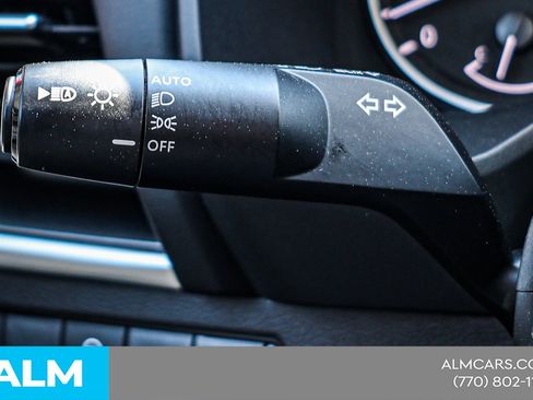 Used 2025 Nissan Rogue SV image 25